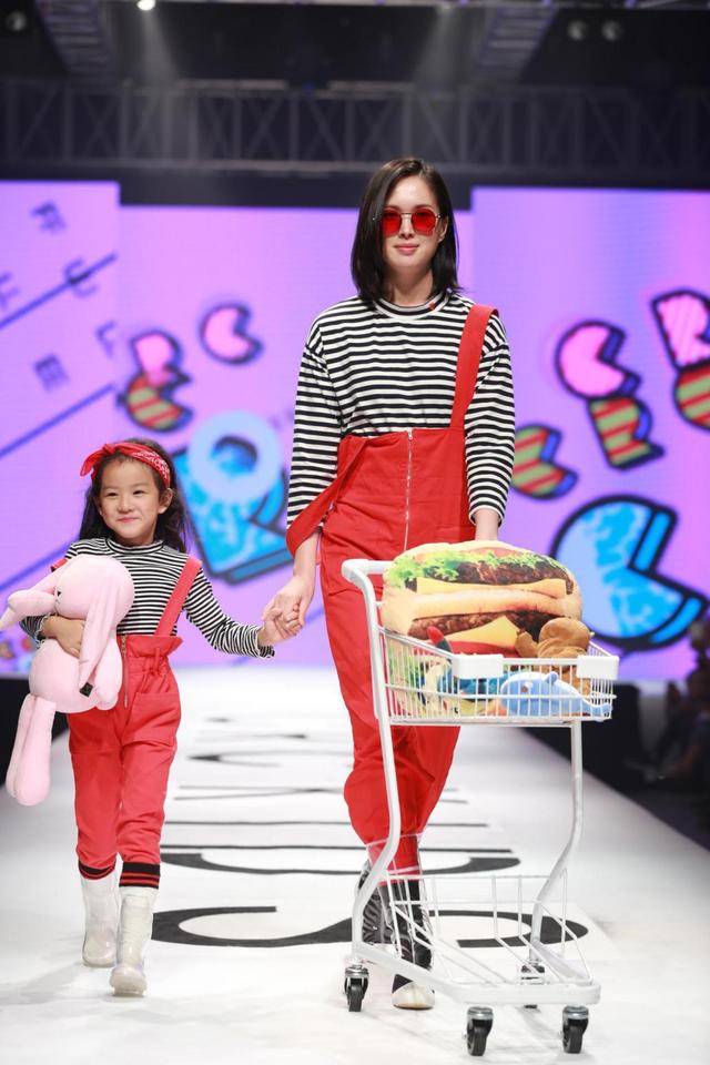“七彩童年 时尚摇篮”2018&nbsp;CRC&nbsp;KIDS&nbsp;品牌升级发布会